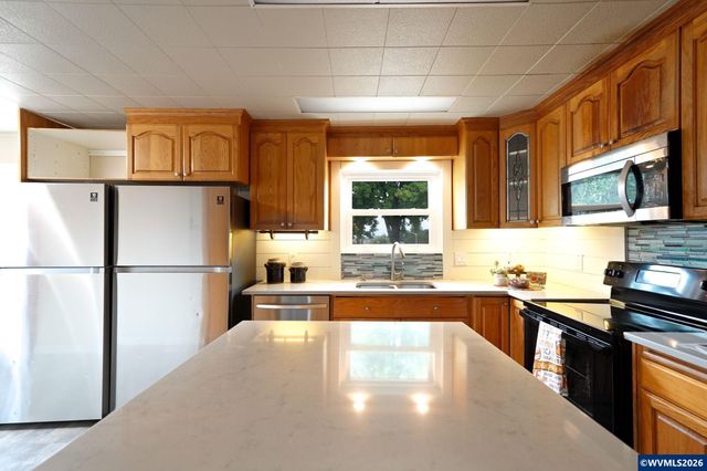 229 NE Maple St, Sublimity, OR 97385