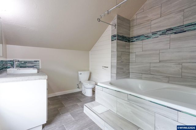 229 NE Maple St, Sublimity, OR 97385