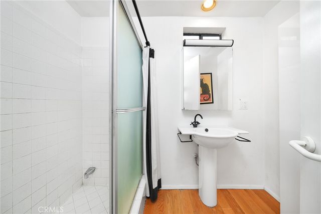 640 Sturtevant Dr, Sierra Madre, CA 91024