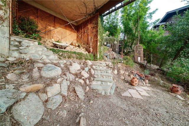 640 Sturtevant Dr, Sierra Madre, CA 91024