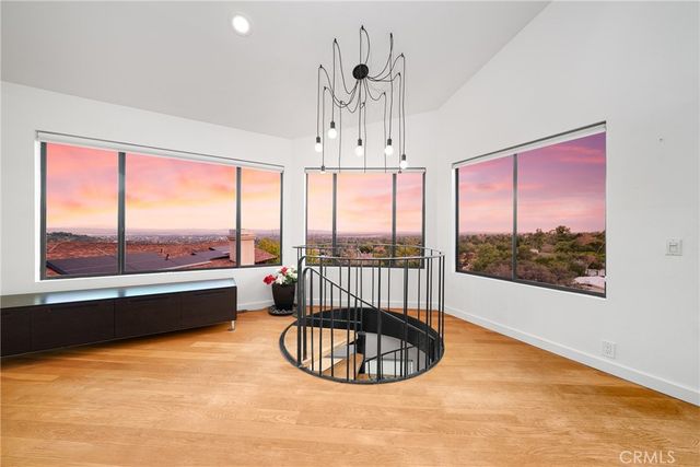 640 Sturtevant Dr, Sierra Madre, CA 91024