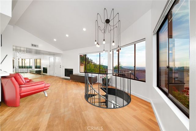 640 Sturtevant Dr, Sierra Madre, CA 91024