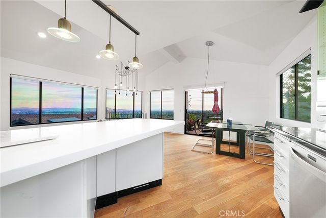 640 Sturtevant Dr, Sierra Madre, CA 91024