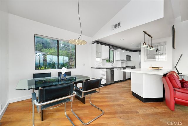 640 Sturtevant Dr, Sierra Madre, CA 91024