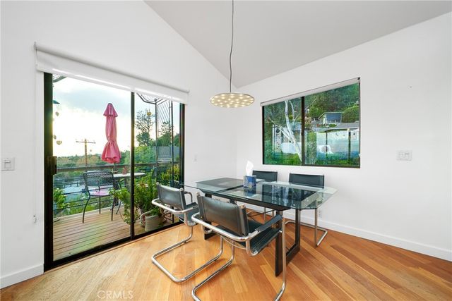 640 Sturtevant Dr, Sierra Madre, CA 91024