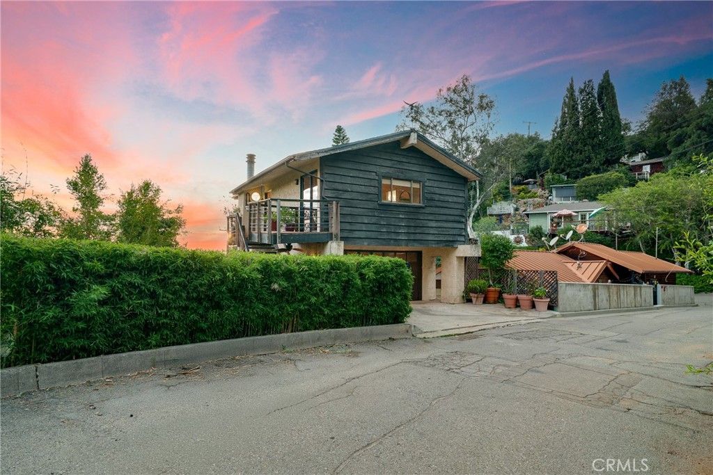 640 Sturtevant Dr, Sierra Madre, CA 91024