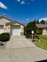 945 W WOODLAWN DR, Hayden, ID 83835