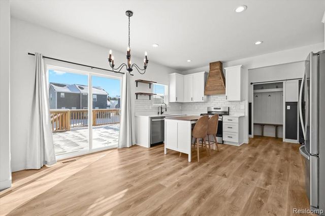 6192 Summerbrooke Circle, Fowlerville, MI 48836