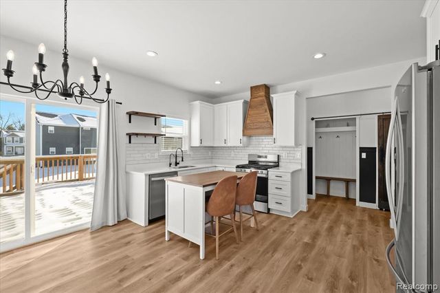 6192 Summerbrooke Circle, Fowlerville, MI 48836