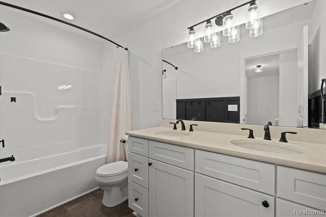 6192 Summerbrooke Circle, Fowlerville, MI 48836