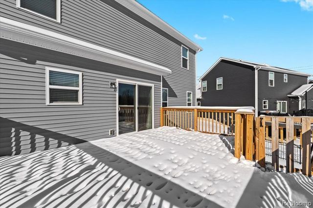 6192 Summerbrooke Circle, Fowlerville, MI 48836