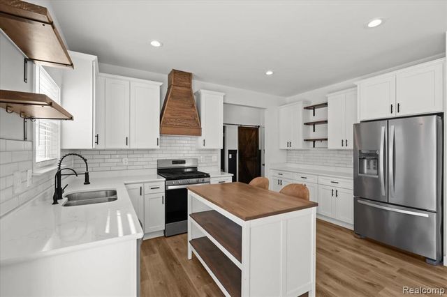 6192 Summerbrooke Circle, Fowlerville, MI 48836