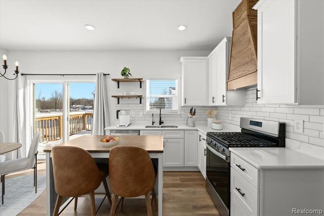 6192 Summerbrooke Circle, Fowlerville, MI 48836