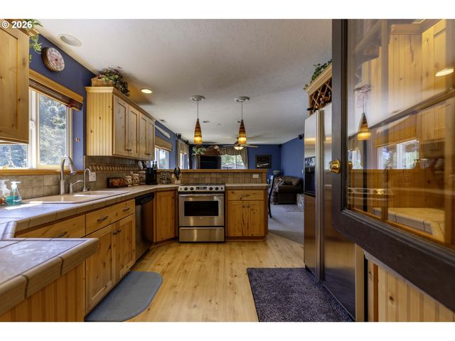 4325 S SILETZ St, Siletz, OR 97380