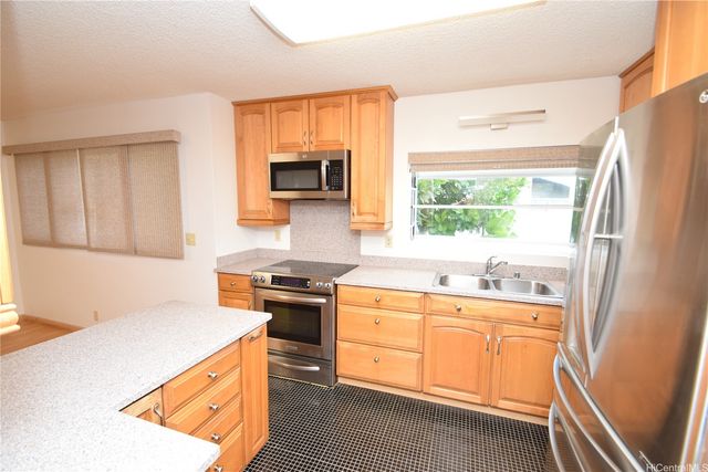 98-1946 Hapaki Street, Aiea, HI 96701