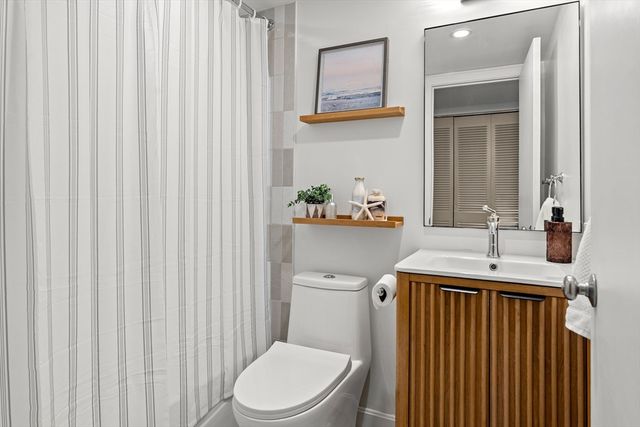 51 Melrose St 2D, Melrose, MA 02176