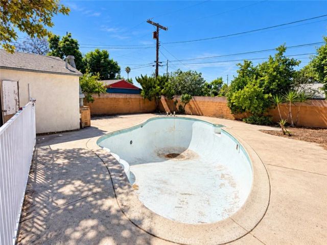 7509 Kraft, North Hollywood, CA 91605