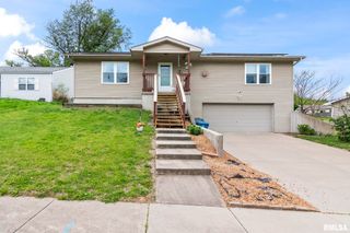 909 HELENE Street, Springfield, IL 62702