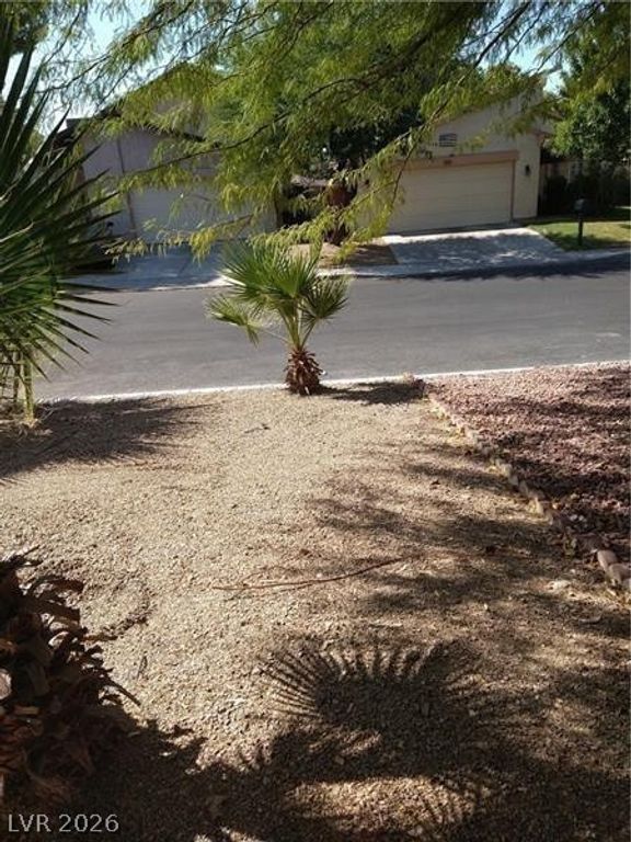 4760 Woodridge Road, Las Vegas, NV 89121 — photo 4