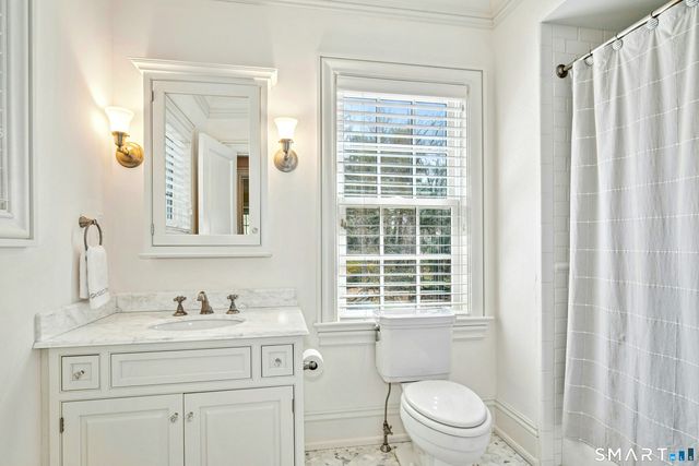 584 West Road, New Canaan, CT 06840