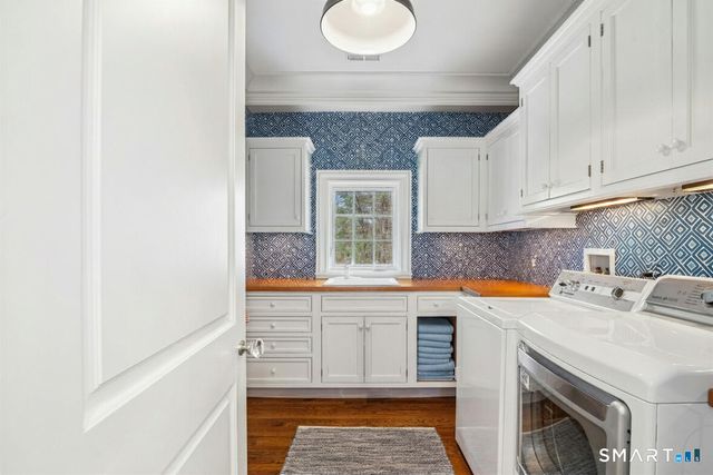 584 West Road, New Canaan, CT 06840