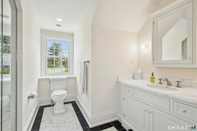 584 West Road, New Canaan, CT 06840