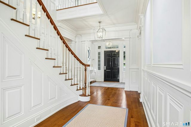 584 West Road, New Canaan, CT 06840