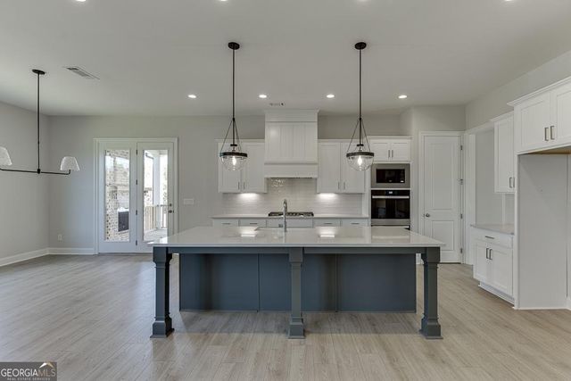 450 Thunder Road, Buford, GA 30518