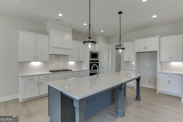 450 Thunder Road, Buford, GA 30518