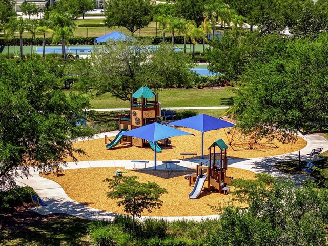 4731 BALBOA PARK LOOP W, Bradenton, FL 34211