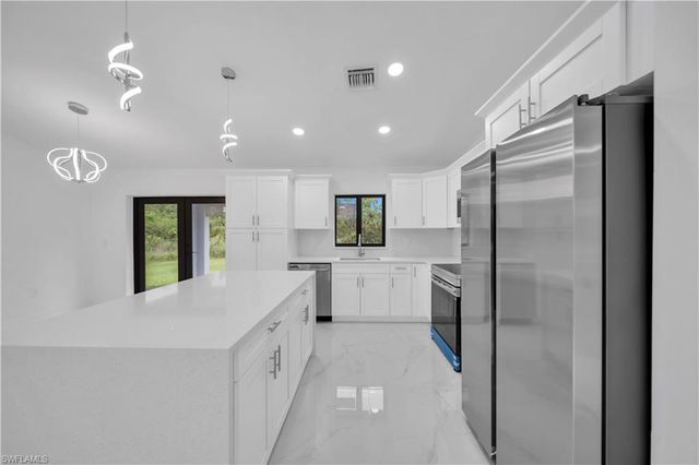 1061 Butler ST E, Lehigh Acres, FL 33974