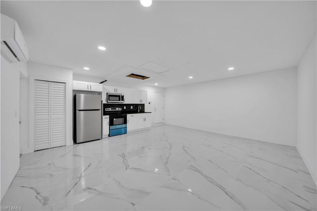 1061 Butler ST E, Lehigh Acres, FL 33974