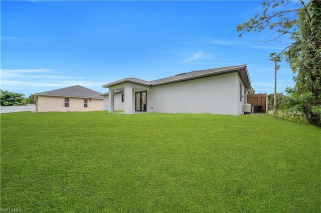 1061 Butler ST E, Lehigh Acres, FL 33974