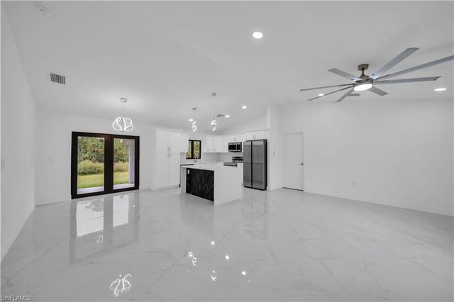 1061 Butler ST E, Lehigh Acres, FL 33974