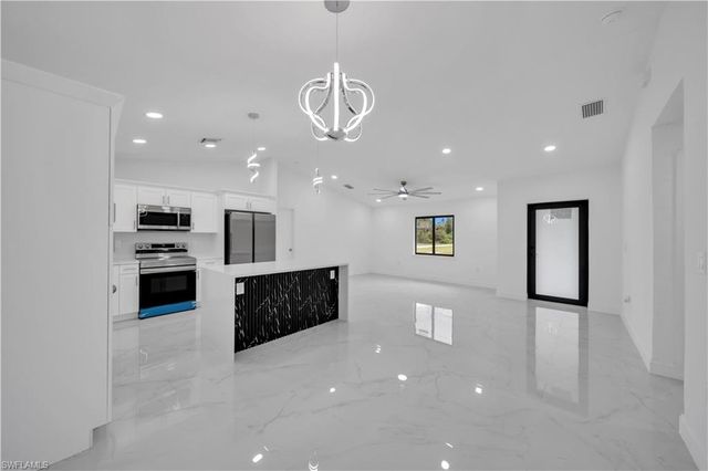 1061 Butler ST E, Lehigh Acres, FL 33974