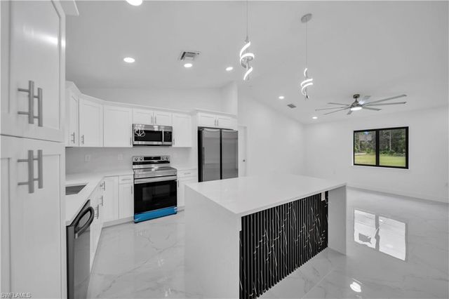 1061 Butler ST E, Lehigh Acres, FL 33974