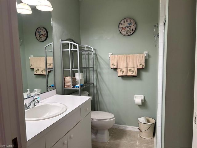 2895 Cypress Trace CIR # 104, Naples, FL 34119