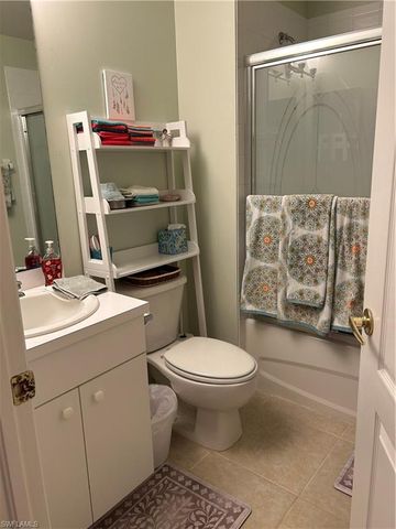 2895 Cypress Trace CIR # 104, Naples, FL 34119