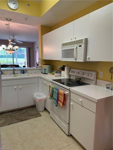 2895 Cypress Trace CIR # 104, Naples, FL 34119