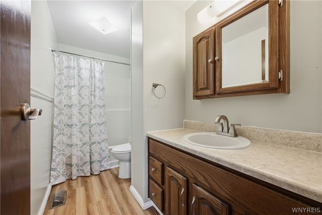 49 Thornwood Drive, Cheektowaga, NY 14227