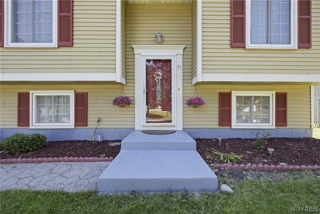 49 Thornwood Drive, Cheektowaga, NY 14227