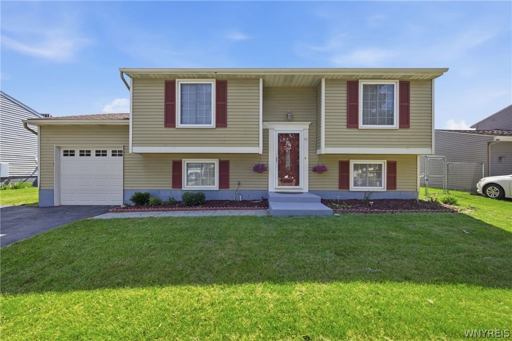 49 Thornwood Drive, Cheektowaga, NY 14227