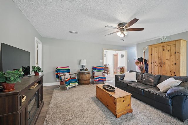 1113 Rs County Road 1525, Point, TX 75472