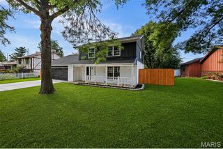 55 Blanc Lee, Belleville, IL 62226