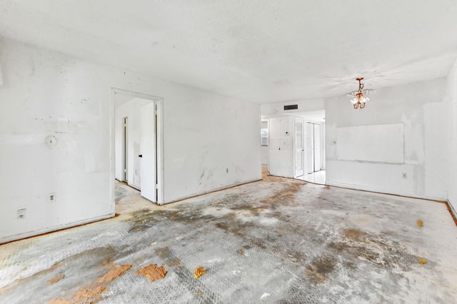 3091 E Sunrise Lakes Drive 302, Sunrise, FL 33322