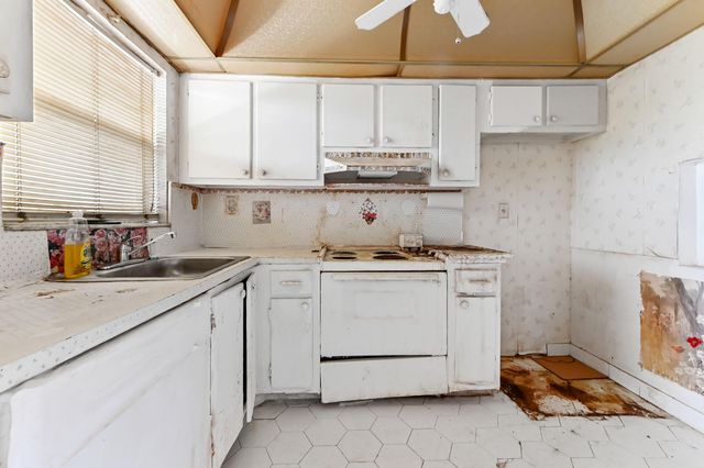 3091 E Sunrise Lakes Drive 302, Sunrise, FL 33322