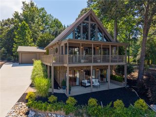 131 Briar Court, Seneca, SC 29672