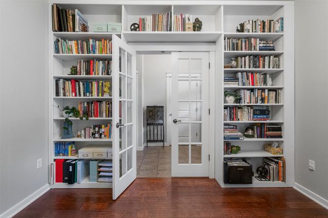 2057 Zach Scott ST, Austin, TX 78723