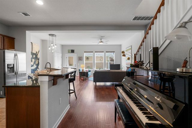 2057 Zach Scott ST, Austin, TX 78723