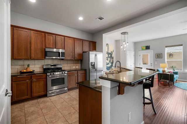 2057 Zach Scott ST, Austin, TX 78723